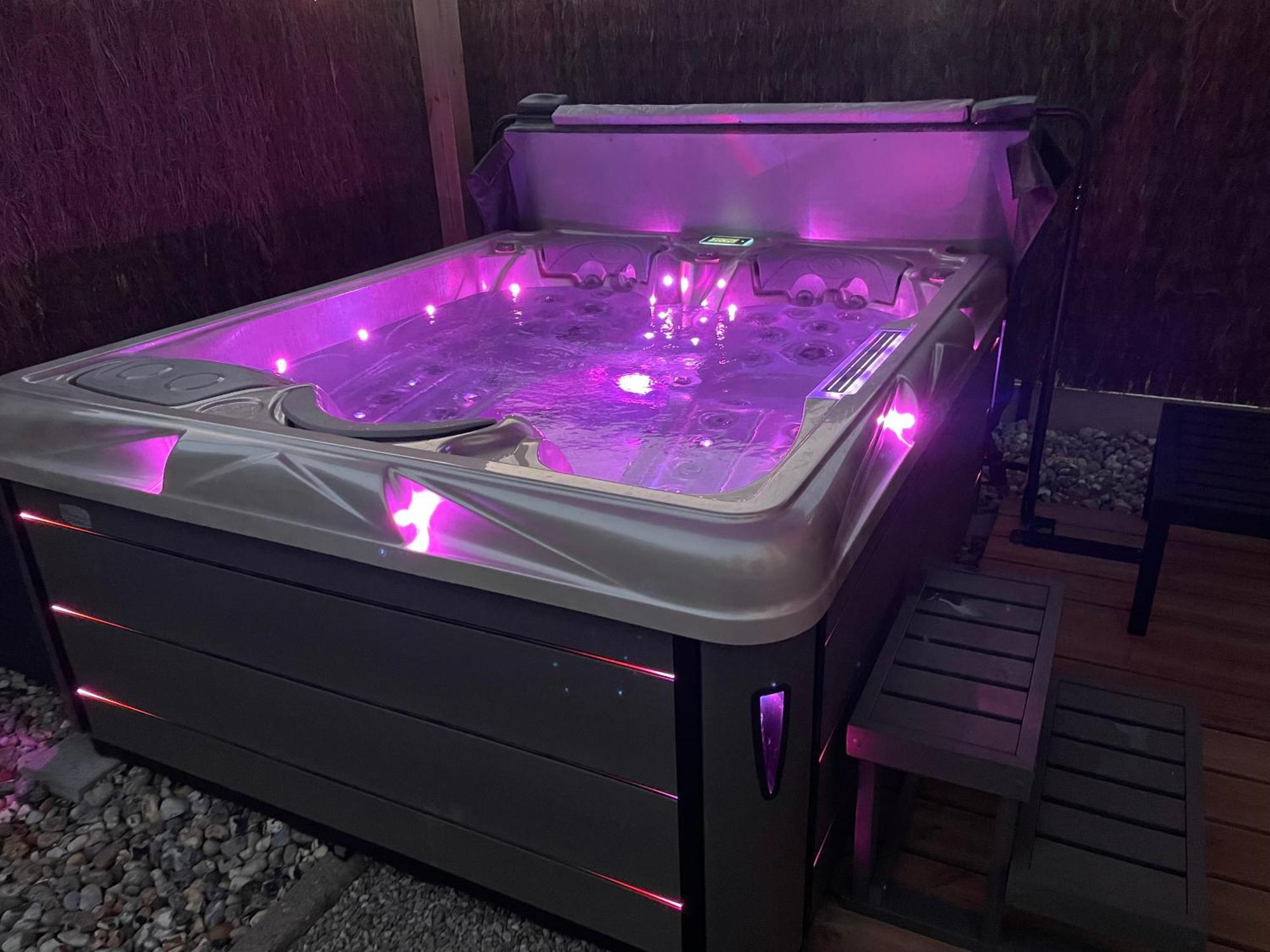 Gite Du Vieux Saule 1 Gite Avec Spa Privatif Pour 2 Personnes 1 Suite Familiale Sans Spa Vieil-Hesdin Exterior foto